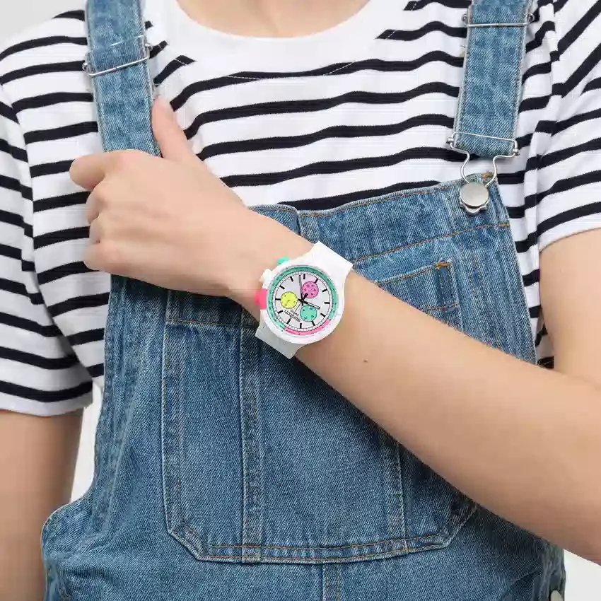 Neon'un Saflığını Swatch ile Keşfedin
