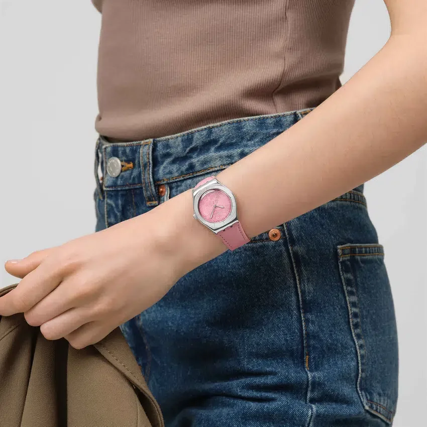 Pembe Yaprak Sözü