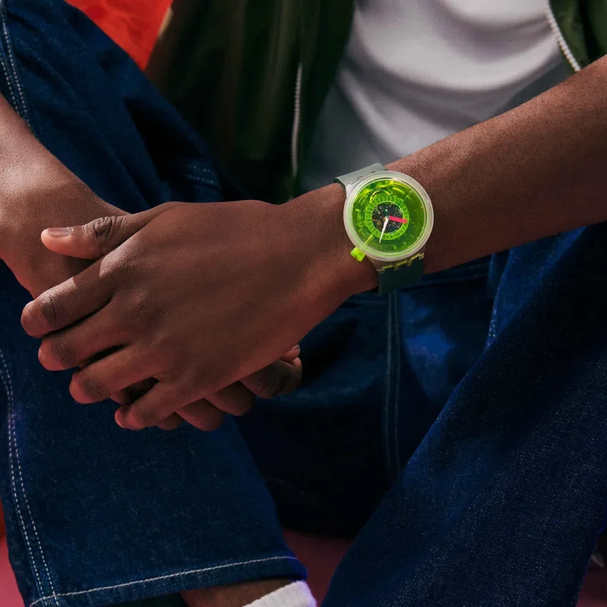 Swatch, Neon'un Büyüsüne Kapıldı